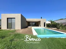 Comprar Casa  En Venta En Pilar Del Este, Barrio Santa Elena, Pilar, G.b.a. Zona Norte
