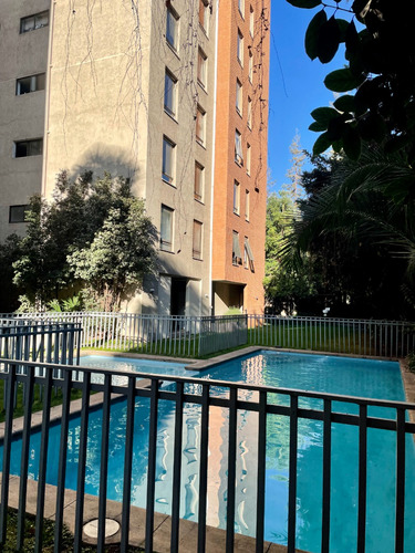 Departamento Las Condes, Excelente Ubicación Y Tranquilidad