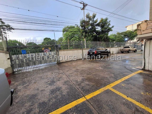 Marcos Gonzalez Vende Amplio Apartamento Zona Este Barquisimeto Lara #25-23121