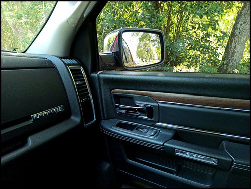 Imagen 24 de 25 de Ram 1500 Laramie Hemi 5.7 V8