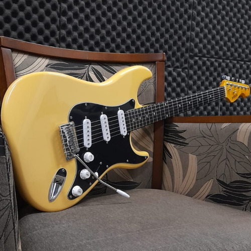 Imagem 5 de 9 de Guitarra Phx Strato St 1pr Premium Creme