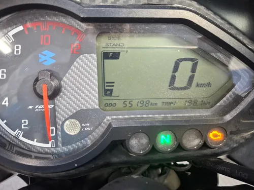 Bajaj Pulsar 180 Fi Neon