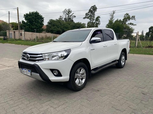 Toyota Hilux 2.8 Cd Srv 177cv 4x4