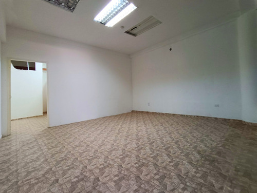 Imagen 4 de 14 de Local En Alquiler 52m2 Planta Baja Cc Vasconia Los Teques