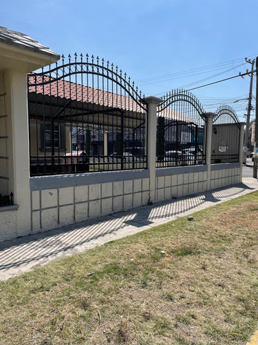Se Vende Casa De 4 Recámaras En Ojo De Agua