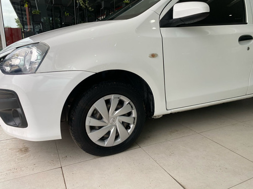 Toyota Etios 1.5 Sedan X