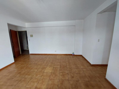 Departamento En Venta - 3 Dormitorios 1 Baño - 80mts2 - San Miguel