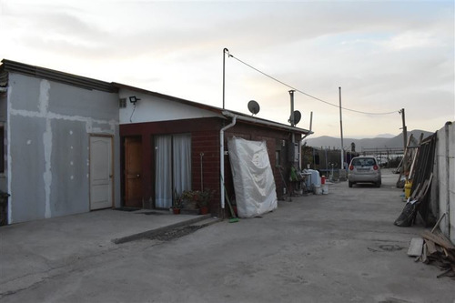 Imagen 6 de 13 de Casa En Venta De 3 Dorm. En Sector Ceres, La Serena