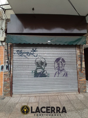 Imagen 2 de 2 de Muy Lindo Local Sobre Calle Alvear