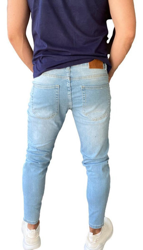 Imagen 5 de 7 de Jeans Destroyed Super Slim Ankle Fit Celeste Claro