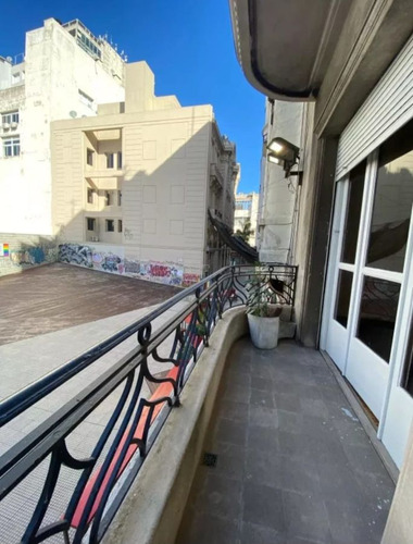 Apartamento En Alquiler De 3 Dormitorios En Ciudad Vieja