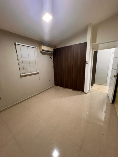 Cv-1613 Zona Norte Townhouse Villa Aloha Avenida Universidad