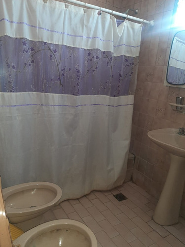 Imagen 2 de 9 de Casa En Planta Alta Con Local.