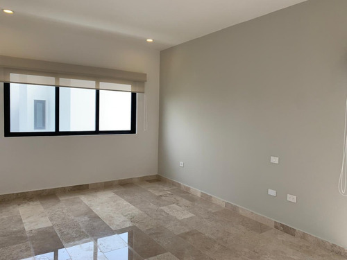 Residencia En Venta En Punta Tiburón Marina & Golf En La Riviera Veracruzana, 4 Recámaras Cada Una Con Baño, Alberca, Cuarto De Servicio