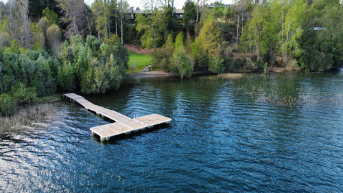 Casa En Venta De 7 Dorm. En Panguipulli