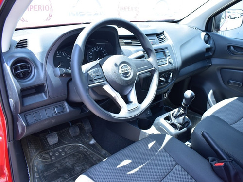 Imagen 9 de 10 de Nissan Np300 Chasis T/m