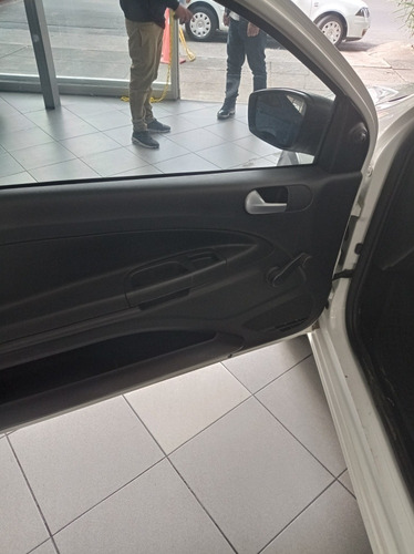 Imagen 9 de 14 de Volkswagen Saveiro 2018 1.6 Starline Ac Mt