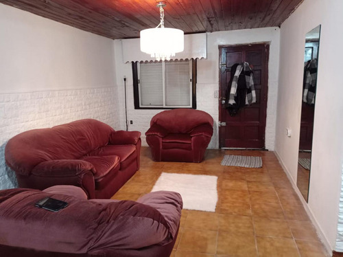 Casa Venta - 2 Dormitorios - 1 Baño - 330mts2 Totales - Sourigues
