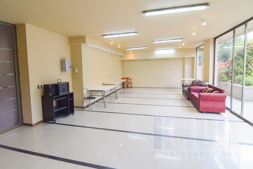 Departamento Con Excelente Ubicación En Macul