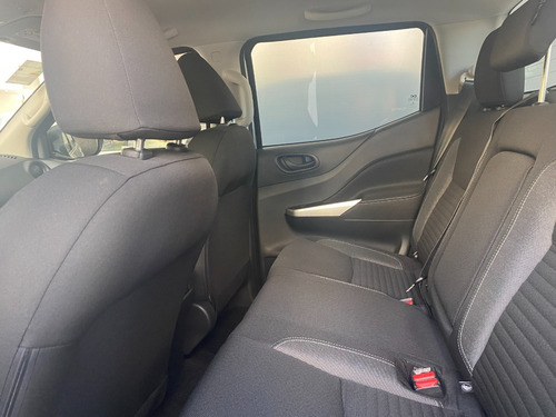 Imagen 20 de 25 de Renault Alaskan Confort 4x2 Mt 2023 Stock Entrega In Ep