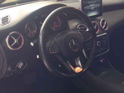 Imagem 22 de 25 de Mercedes Benz Cla 200 Vision Dct Aut. 2015 Teto Solar