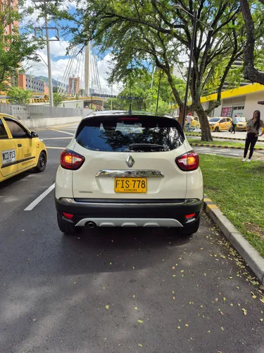 Renault Captur 2.0 Intens Automática