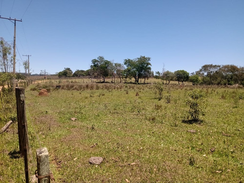 Imagem 12 de 20 de Sítio 6 Alqueires Em Angatuba Sp, Oportunidade... Com 2 Casas Sede E Caseiro... Sede 4 Quartos 3 Wc, Cozinha Sala Copa Lavanderia Garagem Para Até 3 Veículos, Barracão De Trato E L - St00008 - 687704