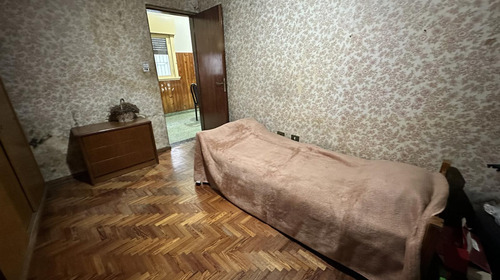 Venta Casa 3 Ambientes Mas Ph, Multifamiliar A Reciclar En Lomas Del Mirador, La Matanza