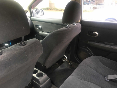 Nissan Tiida Sedan 1.8 Flex 4p 2011