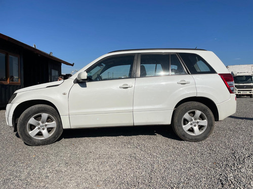 Suzuki Grand Nomade Grand Nomade GLX 4X2 AT 2.0