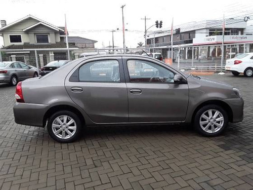 Imagem 9 de 9 de Toyota Etios 1.5 X Plus Sedan 16v Flex 4p Automático