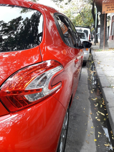 Peugeot 208 Allure Touchscreen 1.6