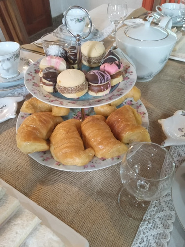 Fiesta De Te / Tea Party / Merienda Con Vajilla