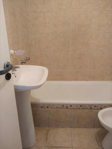 Imagen 5 de 11 de Oportunidad De Venta Departamento 2 Ambientes En Pilar