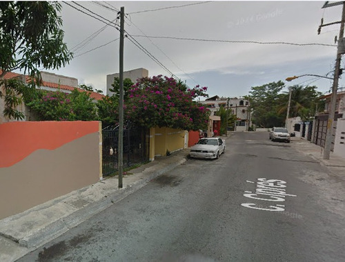 Bonita Casa En Remate Bancario Ubicada En C. Ciprés, Cancún, Q.r. Sk04