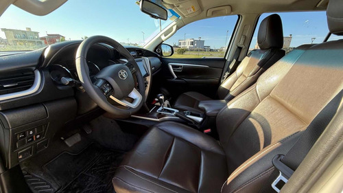 Toyota Hilux SW4 2.8 Srx 177cv 4x4 7as At