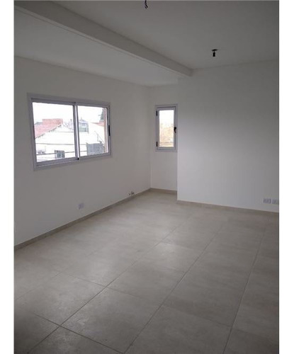 Imagen 3 de 15 de Venta Departamento 2 Amb Con Balcón Y Terraza