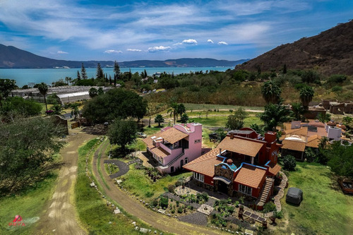 Garden House En Venta En Ajijic, Jalisco.