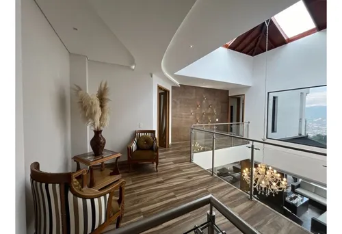 Casa Para La Venta En Medellín Las Palmas Parte Baja