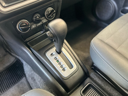 Mitsubishi Pajero TR4 2.0 4X2 16V 140CV FLEX 4P AUTOMÁTICO