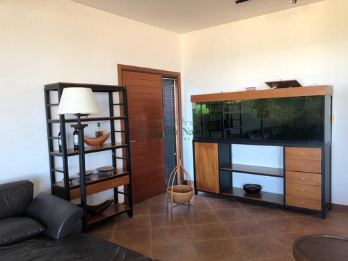 Estupenda Casa En Barrio Privado.- Ref: 35901
