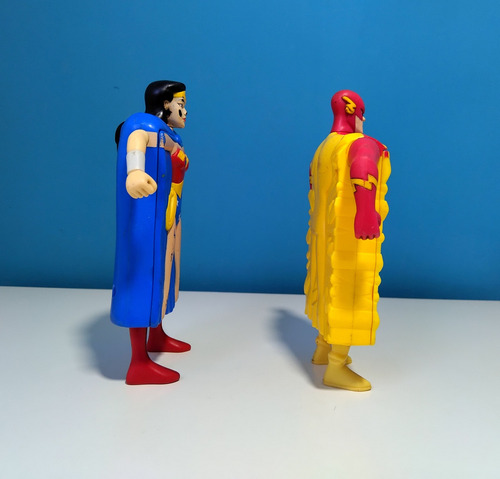 Figuras Mujer Maravilla Y Flash Portacartas Juguete 2007 (Usado)