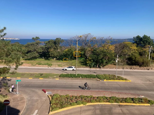 Frente Al Mar !!!  - Primera Fila En Playa Mansa