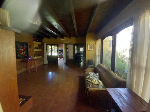 Casa En Calle Santo Discepolo 254 Km9
