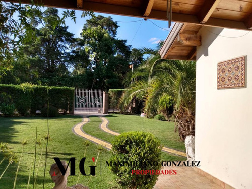 Casa En Venta Y Alquiler, 3 Ambientes - Barrio Parque El Trébol.