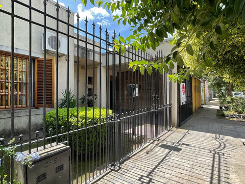 Venta Casa Apto Credito - 4 Ambientes - Centro - Luján