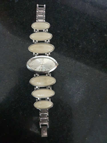 Relógio Vintage Gucci Com Pulseira Madre Pérola