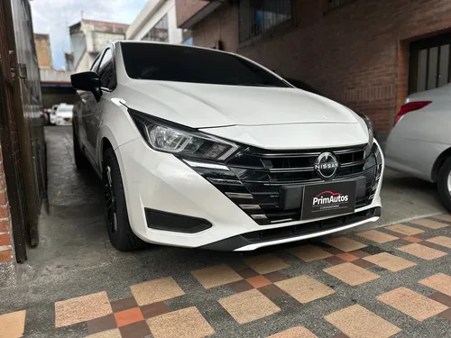 Nissan Versa 1.6 Sense