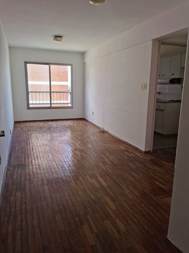 Venta Apto. 2 Dormitorio En Barrio Sur