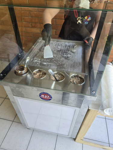 Arriendo Y Servicio De Maquina De Helado Tailandés Domicilio
